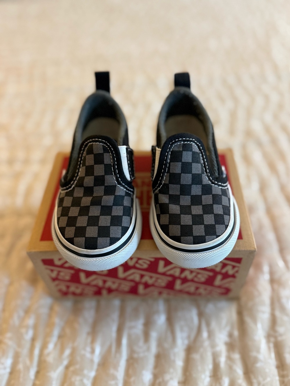 Vans Toddler Size 5 Classic Slip-On V Sneaker New in Box